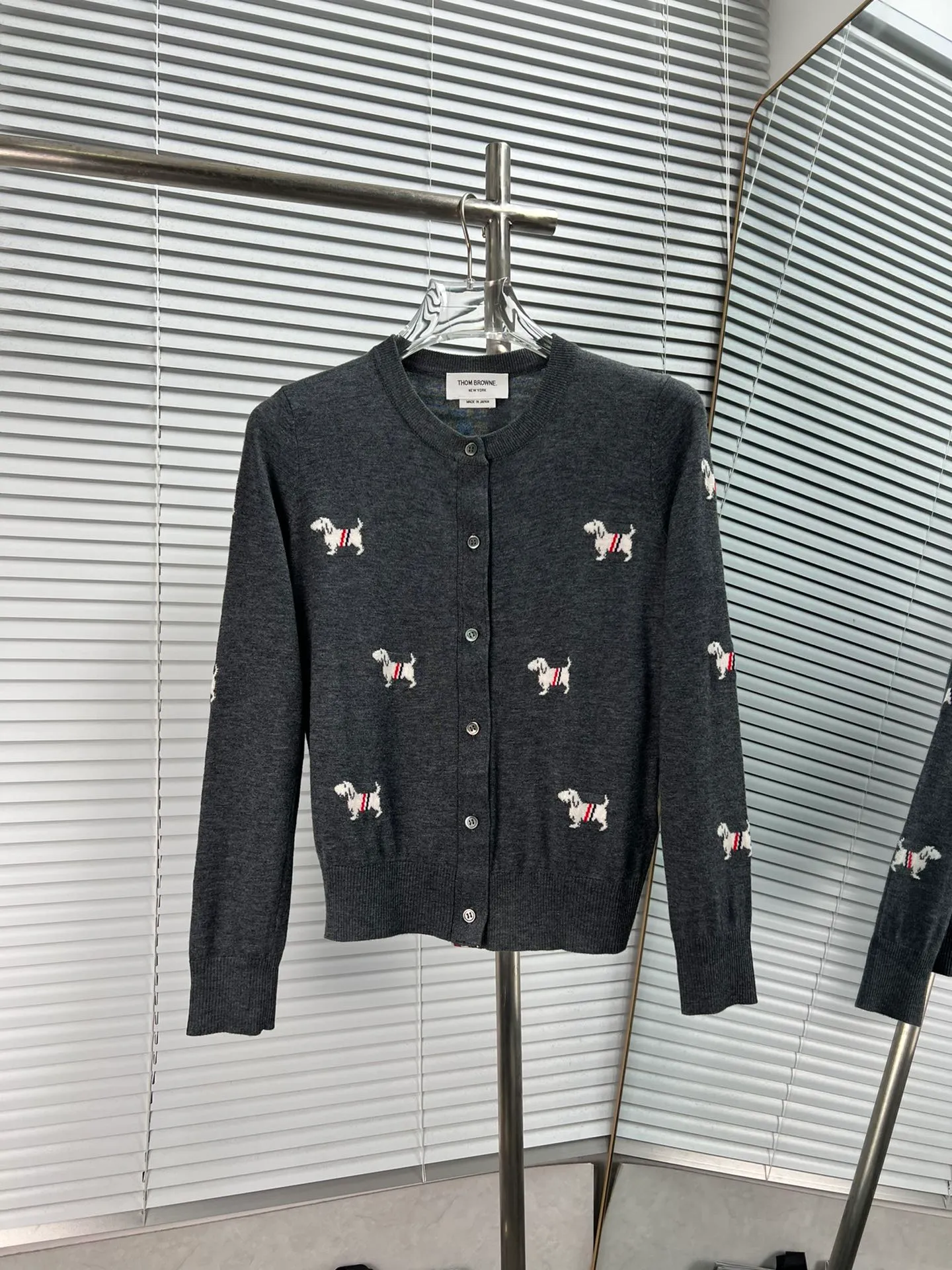 Thom Browne ➡️ logo TBClassic Classic Quality⚠️ ， ， ， ， ❗️❗️ ， ！ TBSeries ， ， ！ :Navy Blue Gray Sizes：0.1.2 （SML ）